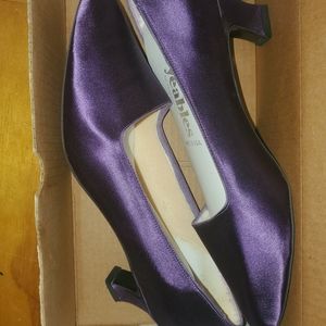 Dyed purple satin vintage 13w shoe 1n heel